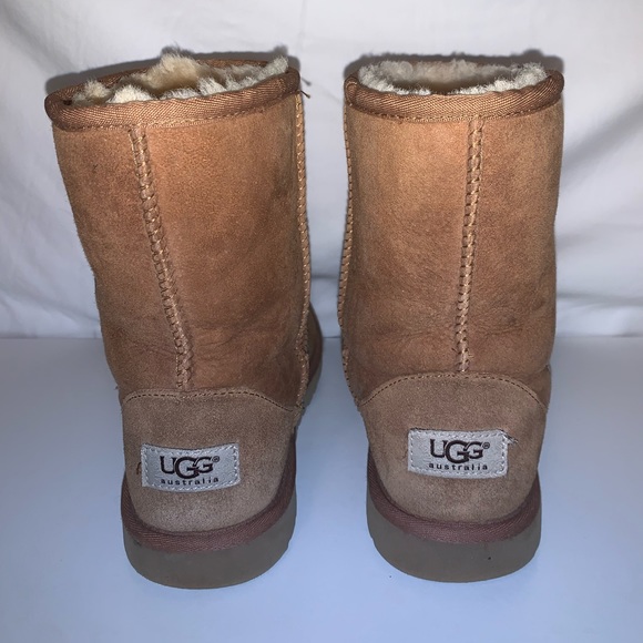 brown UGG’s - Picture 3 of 3